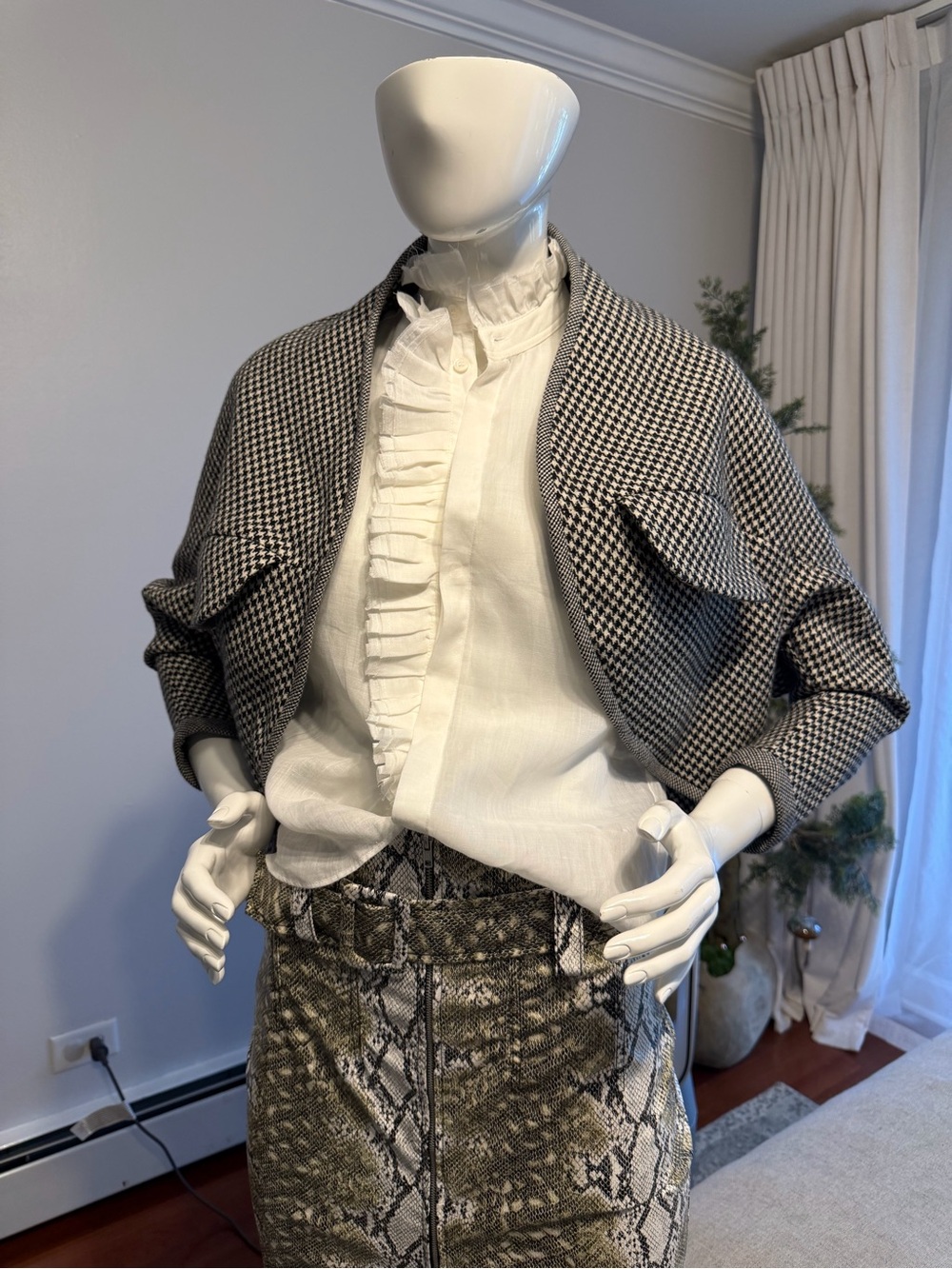 Yohji Yamamoto Black & White Houndstooth Cropped Cape Jacket